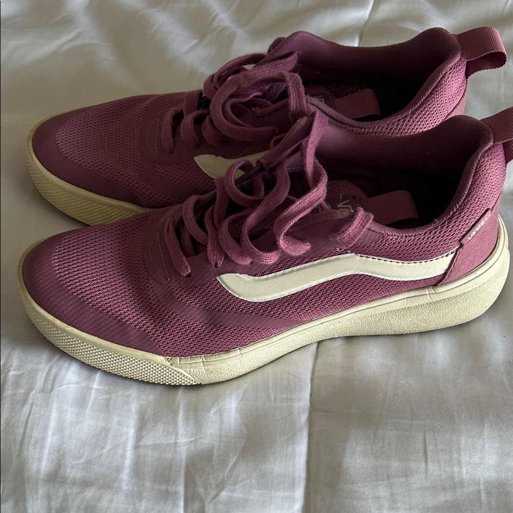 Vans Women's Mauve and Cream Sneakers - 8.5